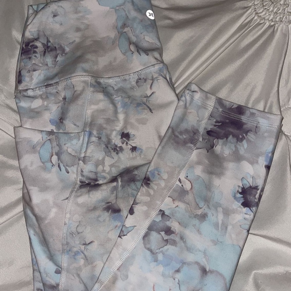LEGGINGS